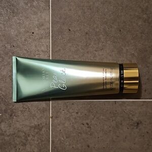 Victoria secret 8 fl oz green